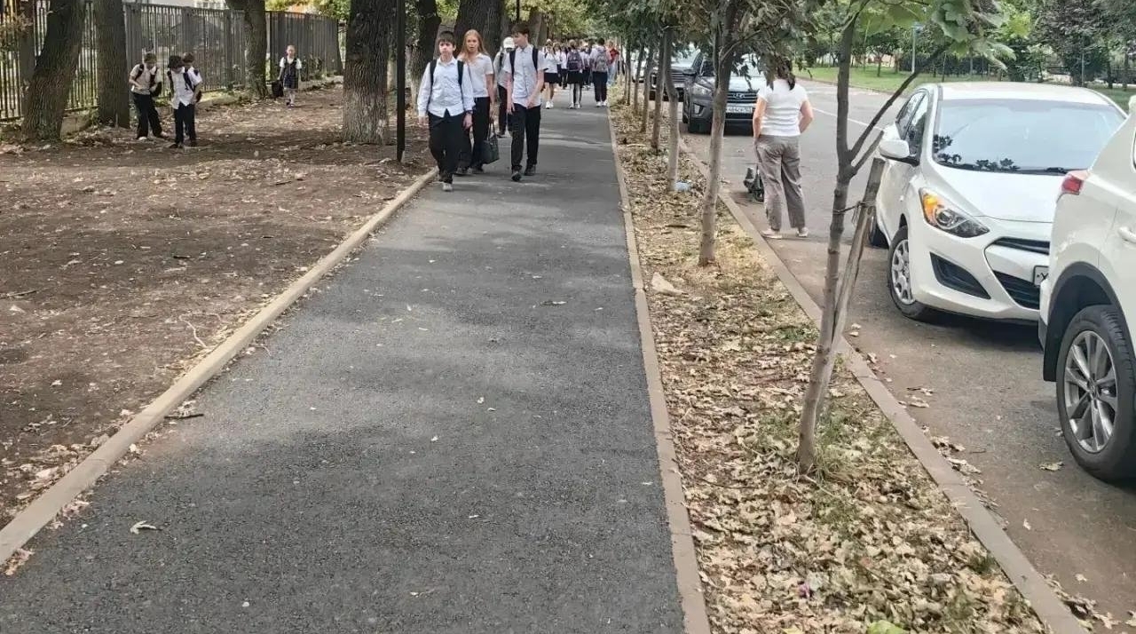 В кубанской столице расширили тротуар на улице Героя Яцкова Пресс-служба администрации Краснодара