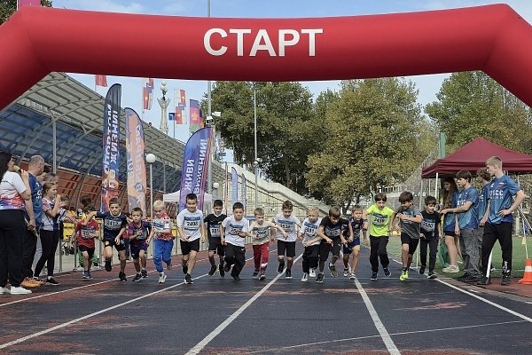 В Сочи 100 детей вышли на старт &quotКросса нации&quot Пресс-служба администрации Сочи