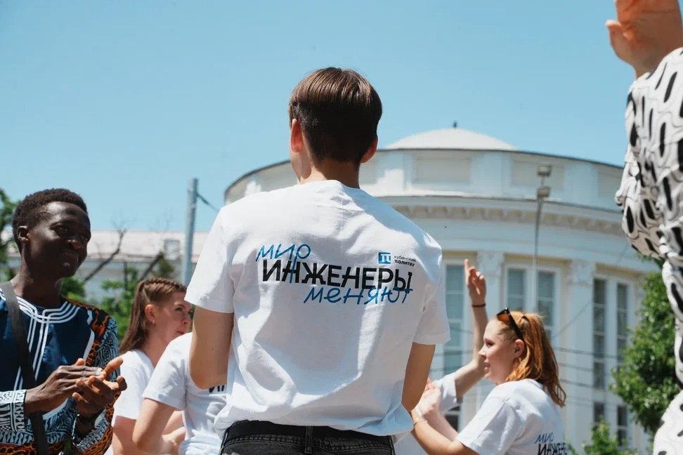 "Инженеры — в тренде": Игорь Лагерев о бюджетных местах и взлете среднего балла ЕГЭ на Кубани
