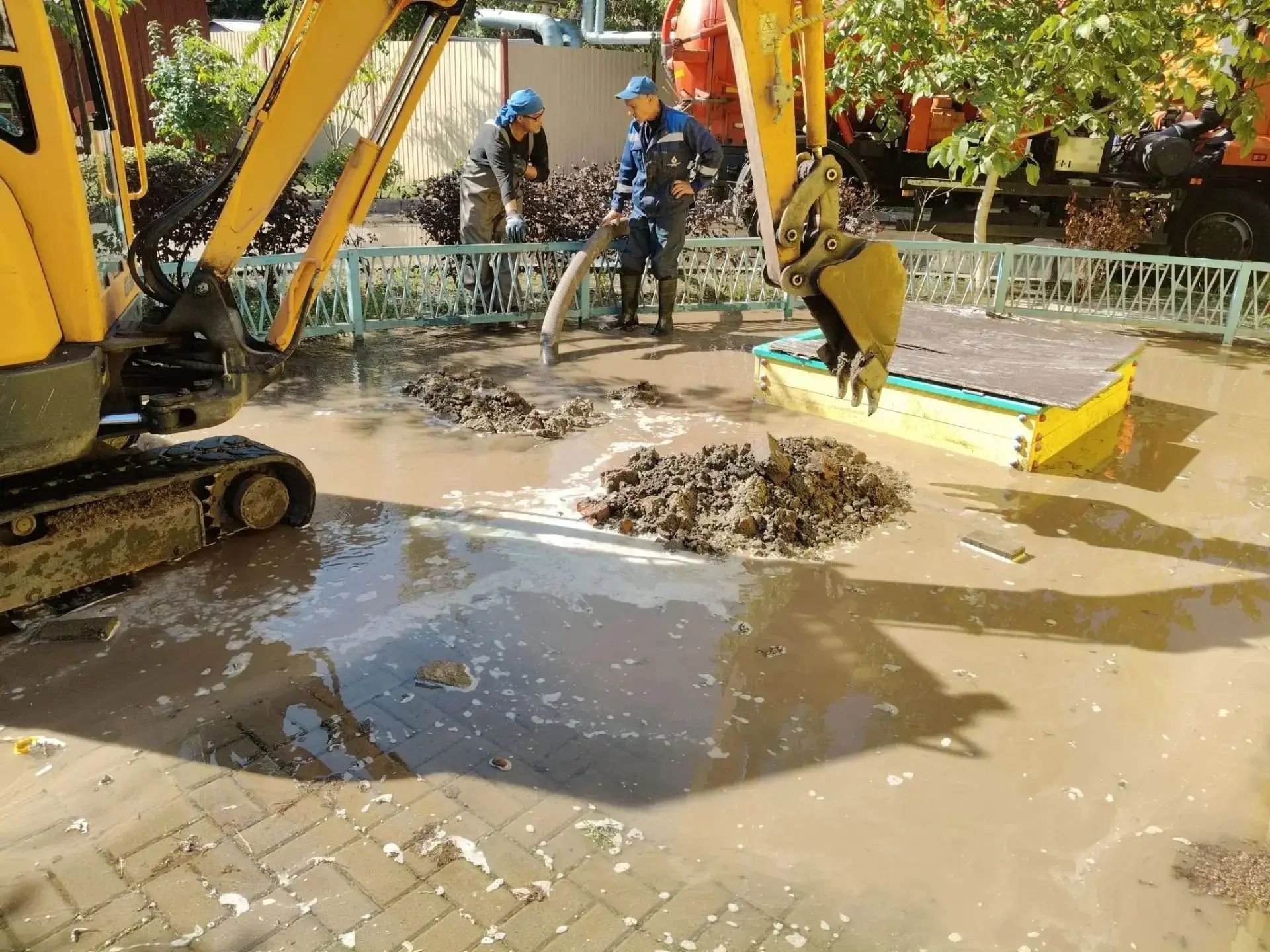 Из-за порыва трубопровода в Краснодаре без воды остались три улицы