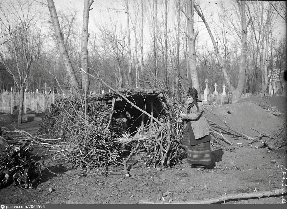 1919 год. Екатеринодар. Землянка в Екатеринодаре